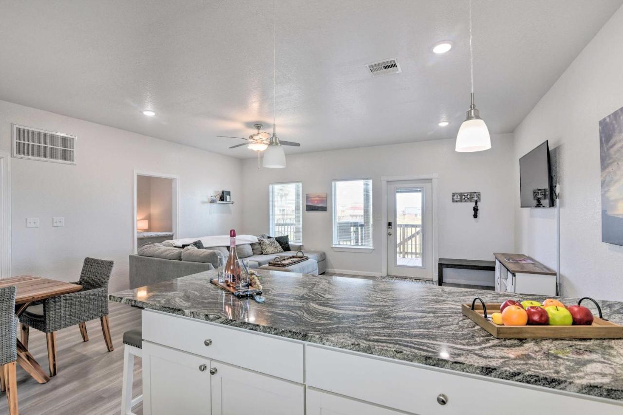 Surfside Beach Retreat With Deck And Ocean Views 외부 사진
