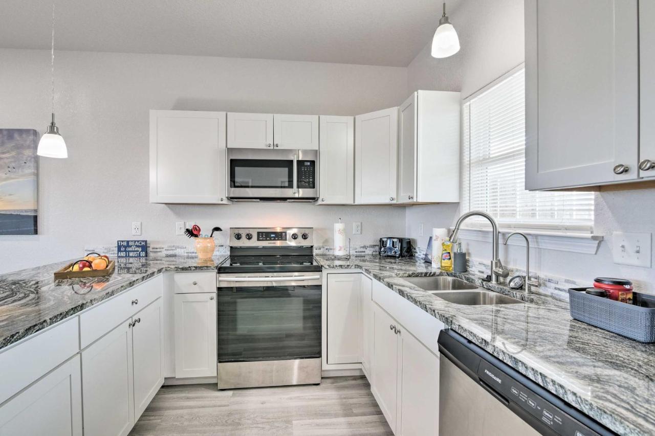 Surfside Beach Retreat With Deck And Ocean Views 외부 사진