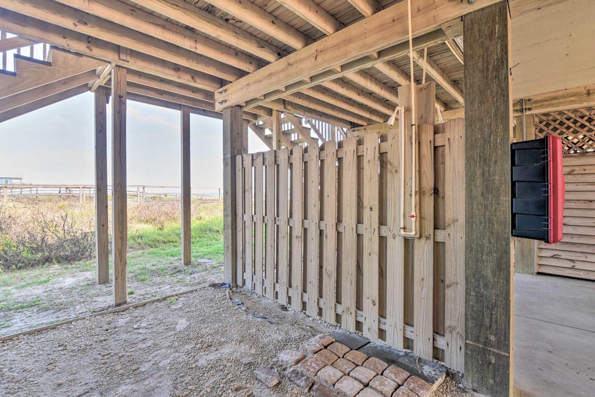 Surfside Beach Retreat With Deck And Ocean Views 외부 사진