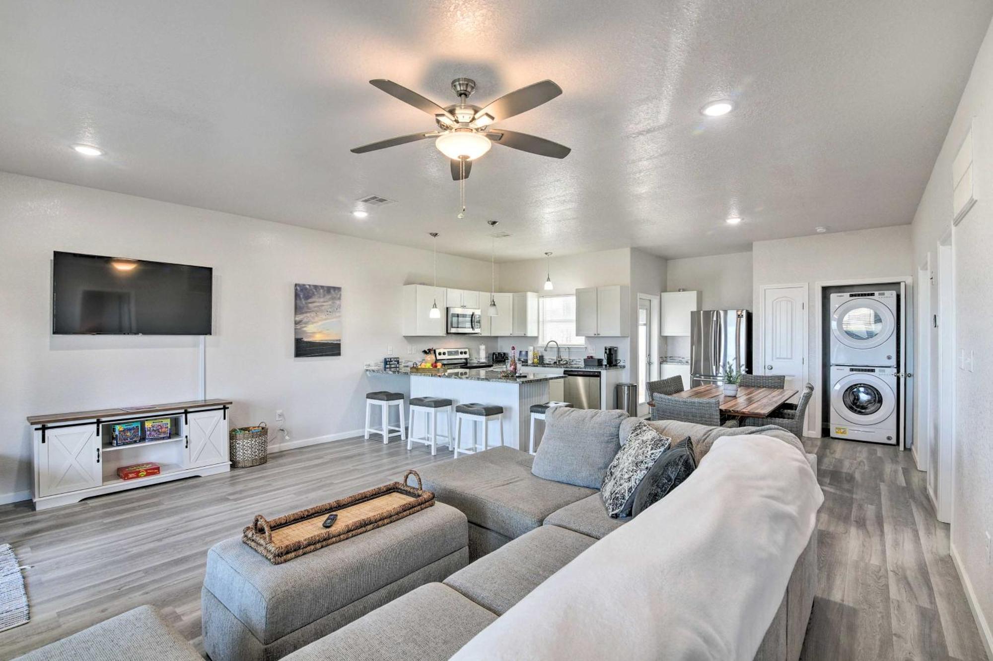 Surfside Beach Retreat With Deck And Ocean Views 외부 사진